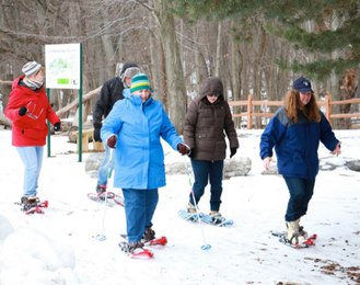 People Snowshoeing - News Item (329 × 260 px)