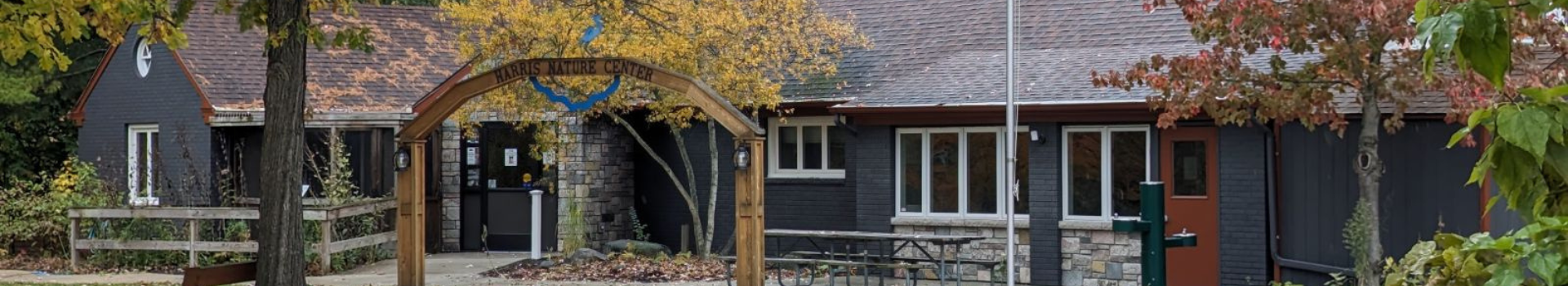 Photo that shows the exterior building of the Harris Nature Center