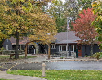 Photo that shows the exterior building of the Harris Nature Center